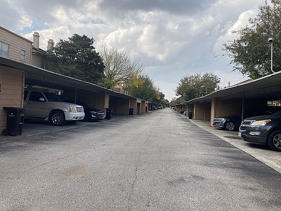 4th image of 7700 Creekbend Dr APT 120