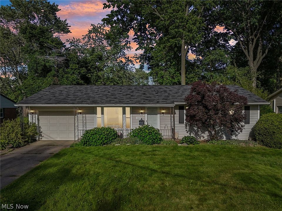 1331 Beechview Dr, Vermilion, OH 44089 | Zillow