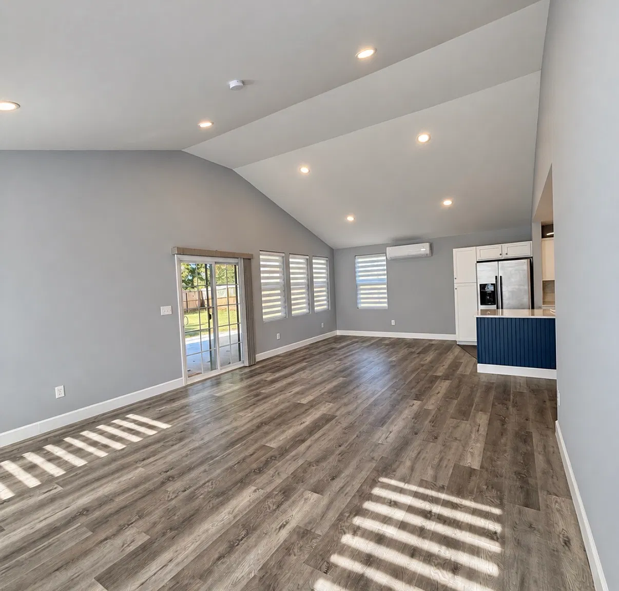 4 bed, 2.5 bath, 2023 sqft, $2,150 — Photo 4