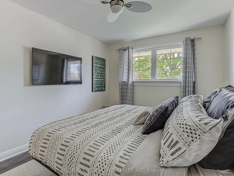 778 Tennyson Ave — Photo 16