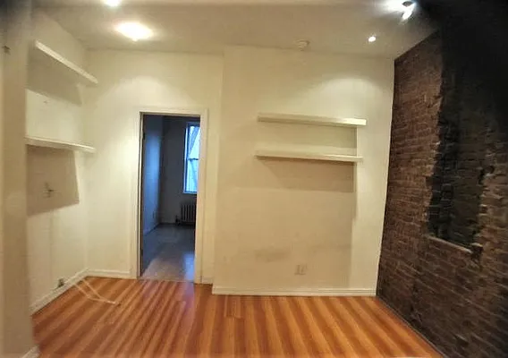 Rented by Carol T. Marino, LREB | media 6