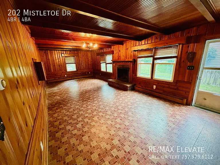202 Mistletoe Dr — Photo 11
