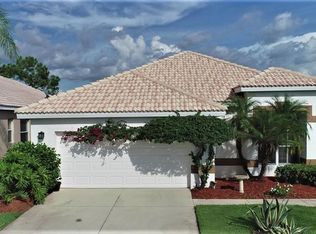 2064 Oxford Ridge Cir, Lehigh Acres, FL 33971