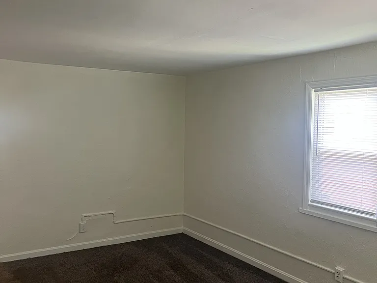 130 Laura Ave #4 — Photo 6