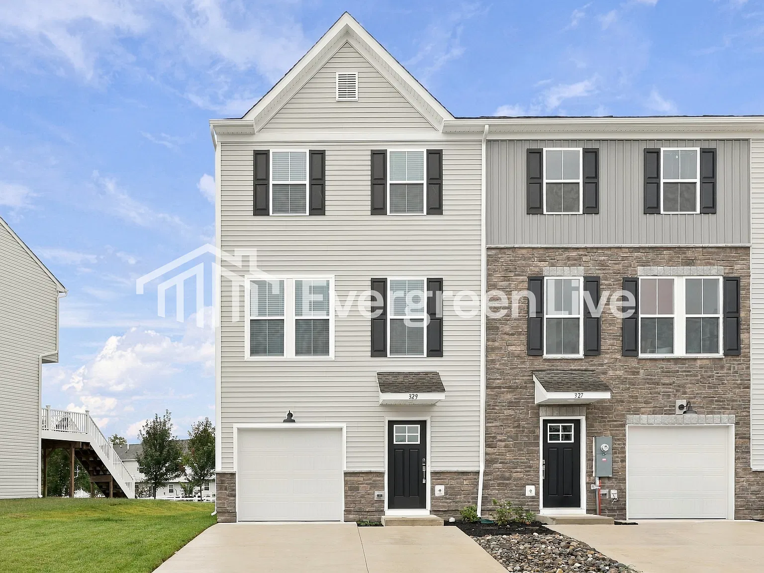 3 bed, 2.5 bath, 1736 sqft, $2,595 — Photo 1