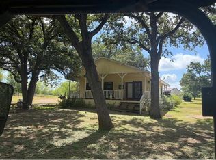1226 County Road 316, Lexington, TX 78947