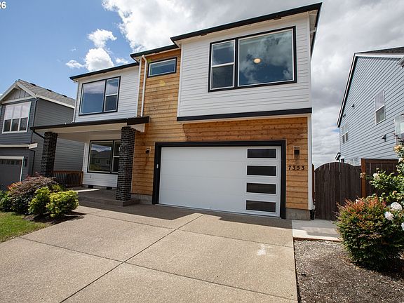 2nd image of 7353 NW Oakfern Dr
