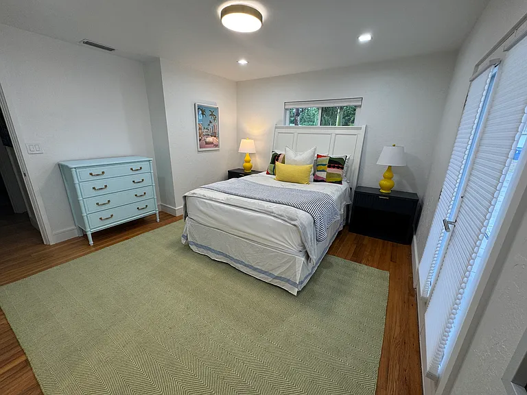 276 Snell Isle Blvd NE — Photo 12