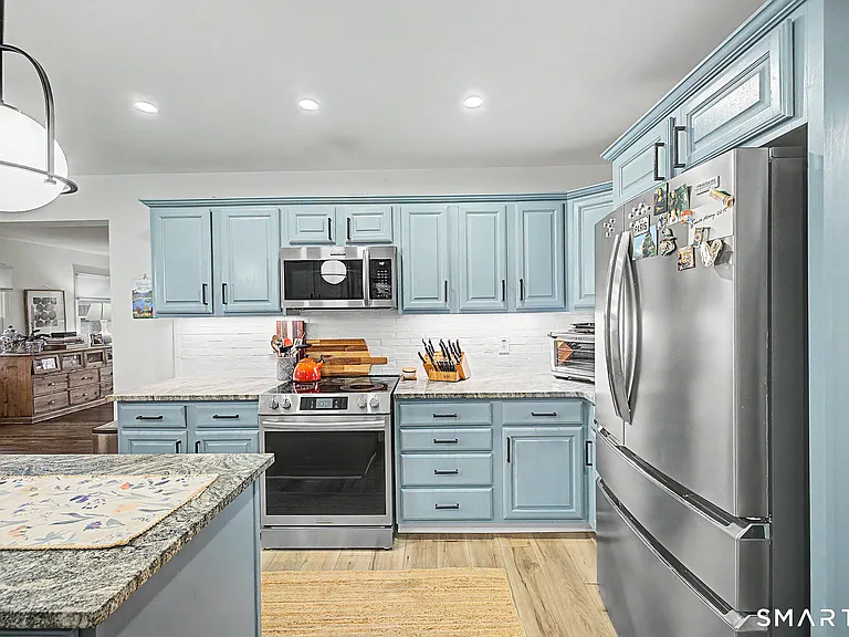 14 Shore Rd — Photo 11