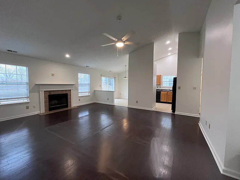 6540 Amherst Way — Photo 8