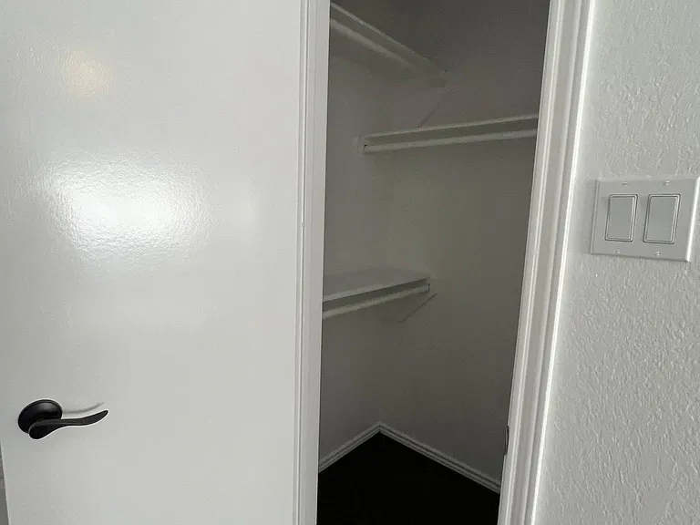 6308 Shasta Trl — Photo 15