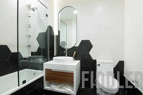 Rented by The KCI Group | media 24