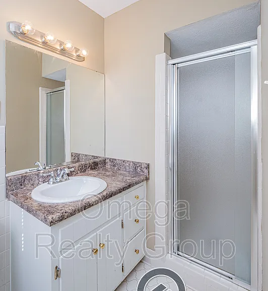 504 Roselle Ln — Photo 22