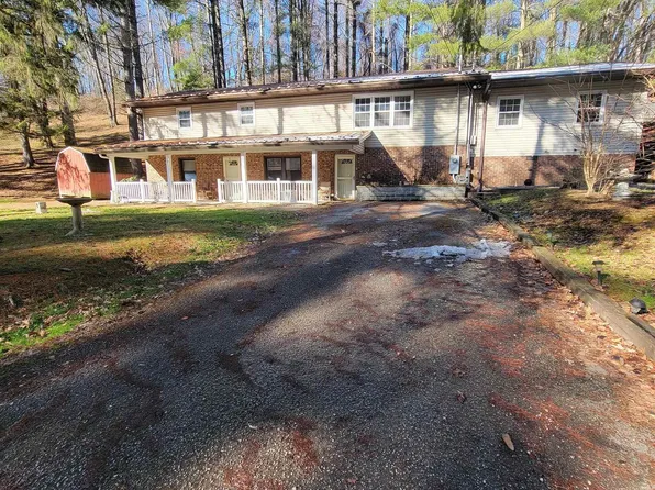 119 Woodford Dr, Elkins, WV 26241