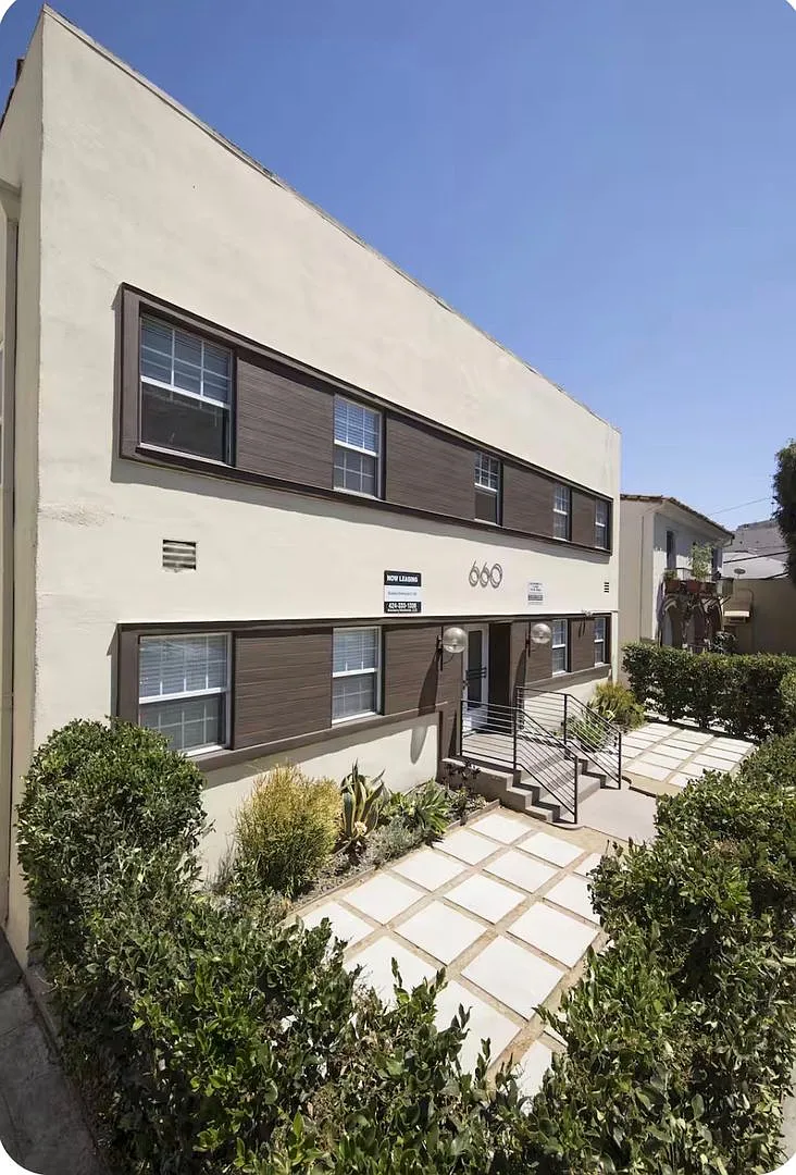 660 S. Cloverdale Ave. — Photo 1