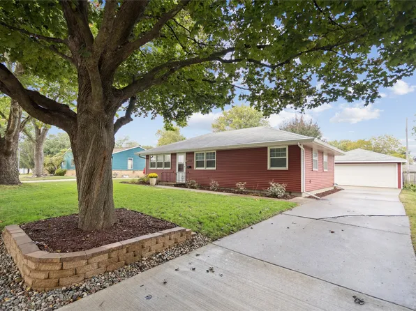 1102 NW 2nd St, Ankeny, IA 50023