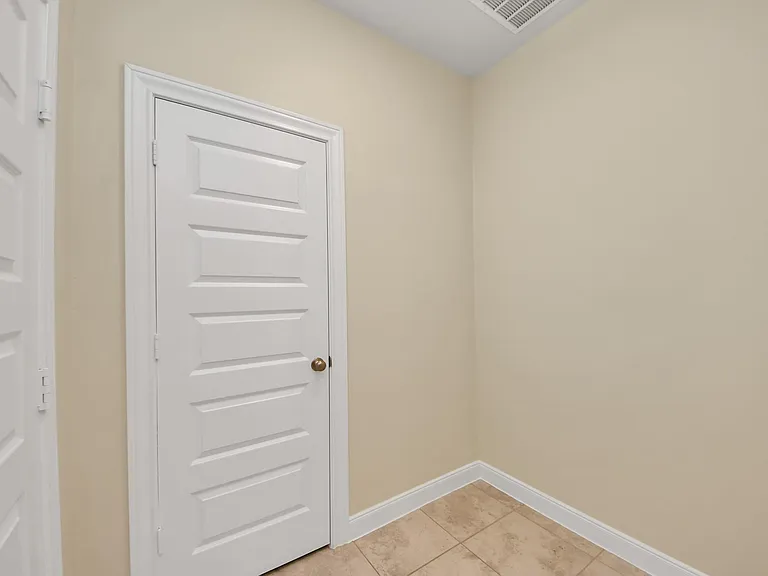 24654 Greenwood Bay Dr — Photo 38