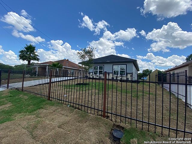 1st image of 216 Groff Ave