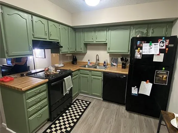 1457 Summergate Pkwy #F, Saint Charles, MO 63303