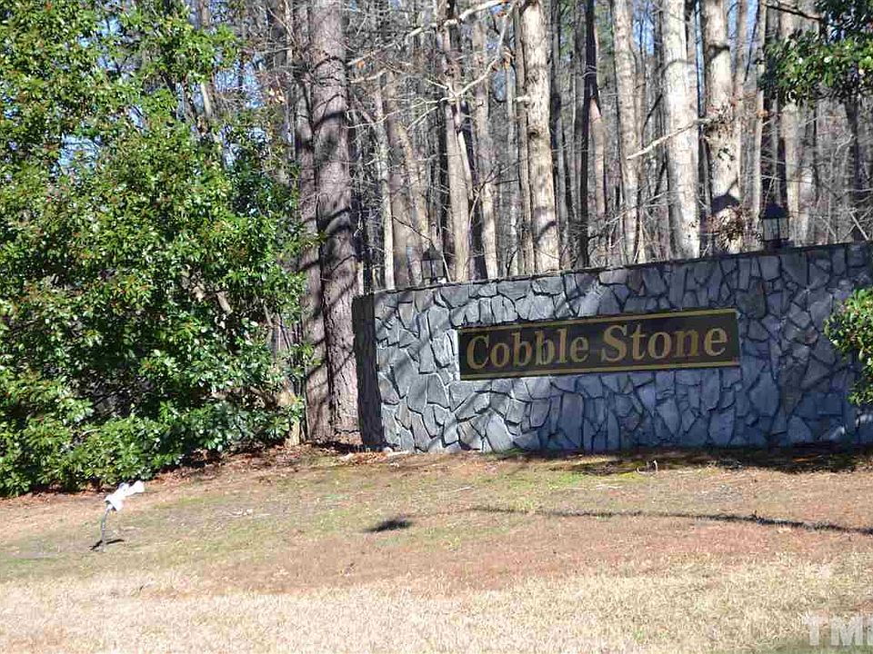 1st image of 84 Stoneridge Dr