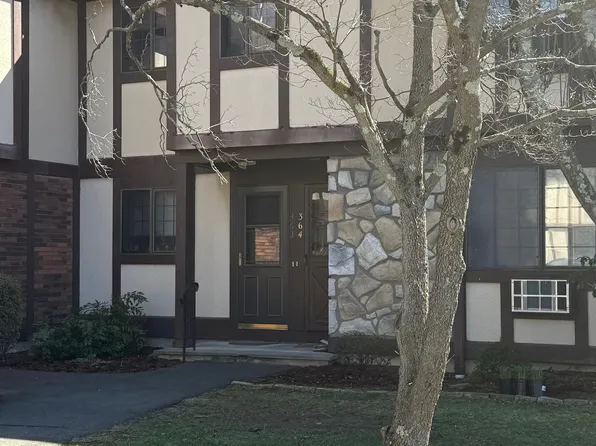 364 Foxwood Lane #364, Milford, CT 06461