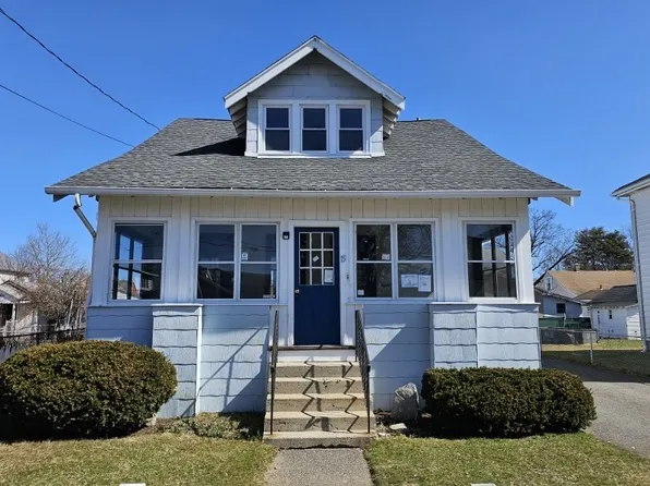 15 Glenham St, Springfield, MA 01104