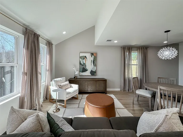 2710 Discovery Trails Ct — Photo 12