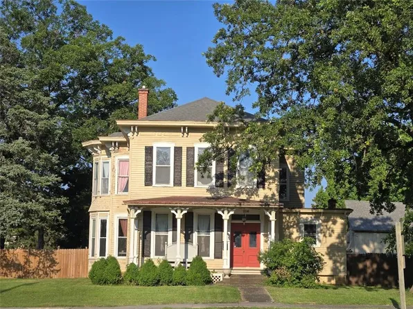 316 N 10th St, Independence, KS 67301