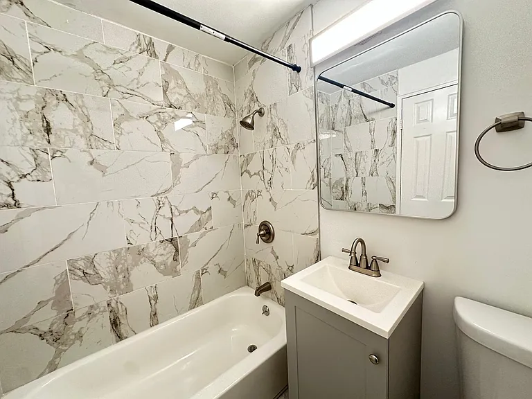 7108 Oxford Ave #38 — Photo 6