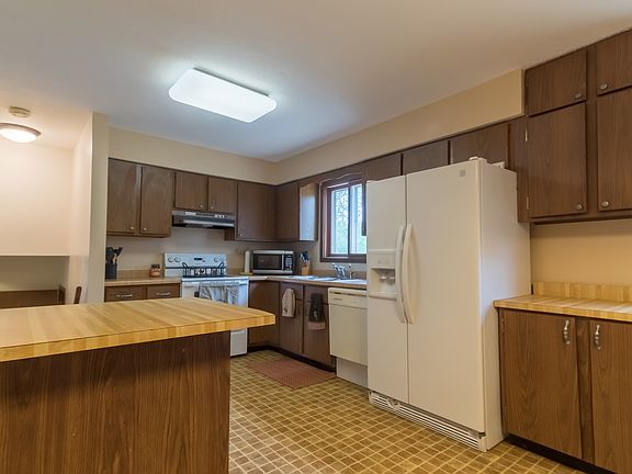 4th image of 506 Evergreen Dr