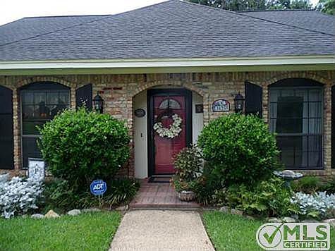 2nd image of 3425 Viscount Dr