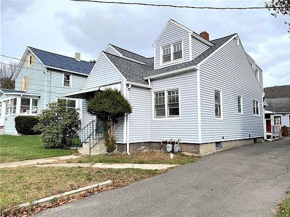 4th image of 22 Zoa Ave #2
