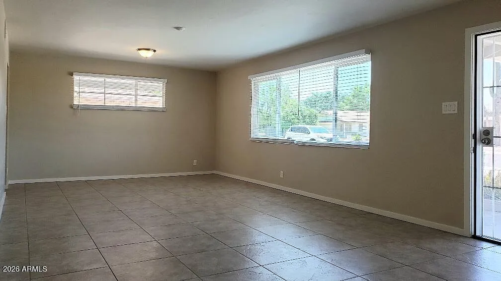 4 bed, 2.0 bath, 1678 sqft, $2,695 — Photo 3