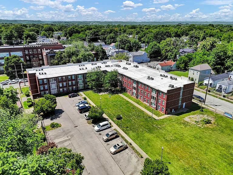 Rowan Place Apartments — Photo 12