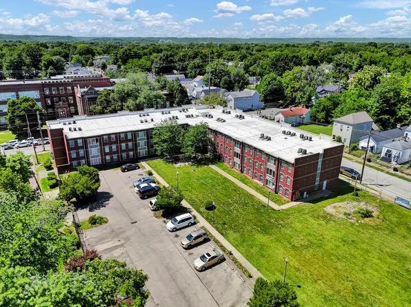Rowan Place Apartments
