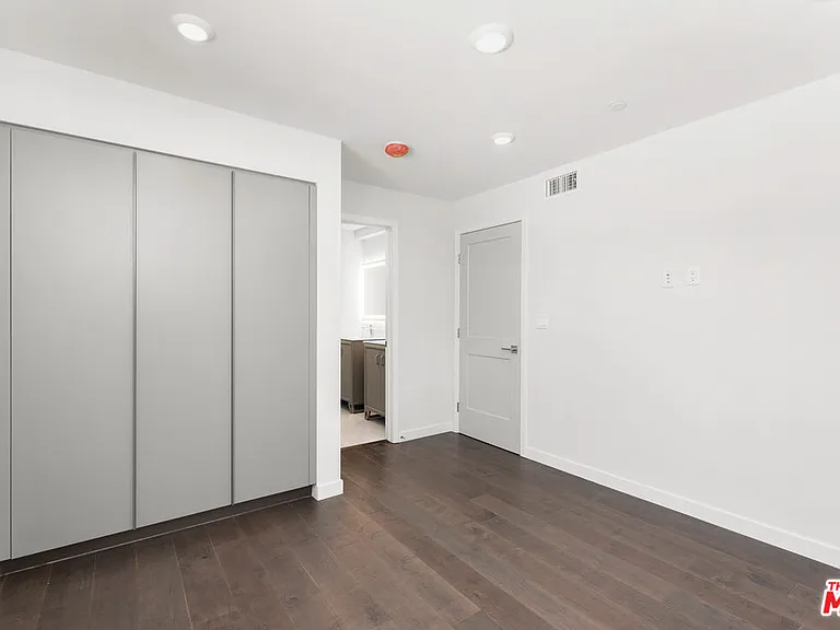 849 N Alta Vista Blvd #1 — Photo 17