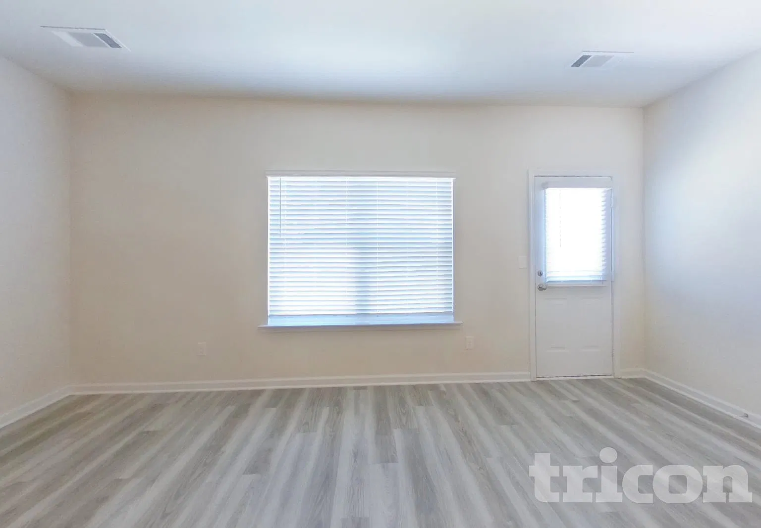 307 Oliver Drive Locust Grove GA — Photo 2