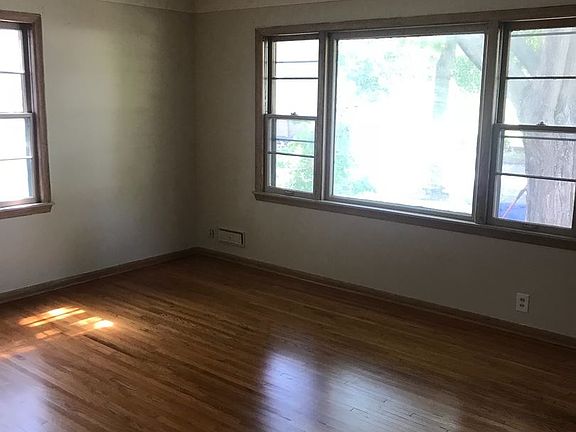 2nd image of 4606 Aldrich Ave N