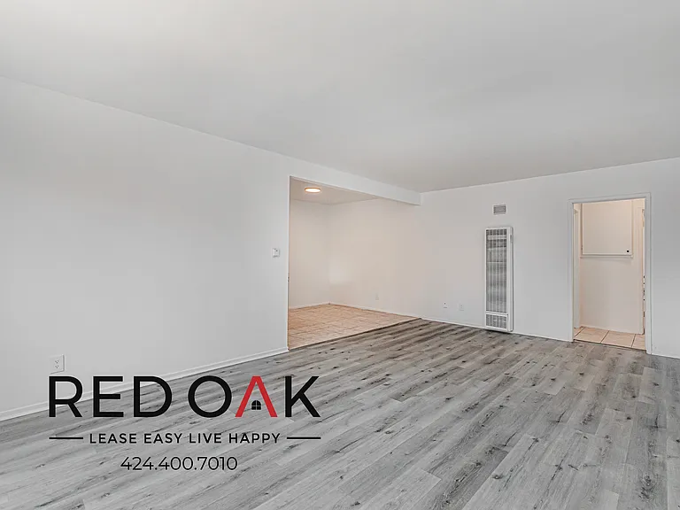 3925 Roxanne Ave #19 — Photo 4