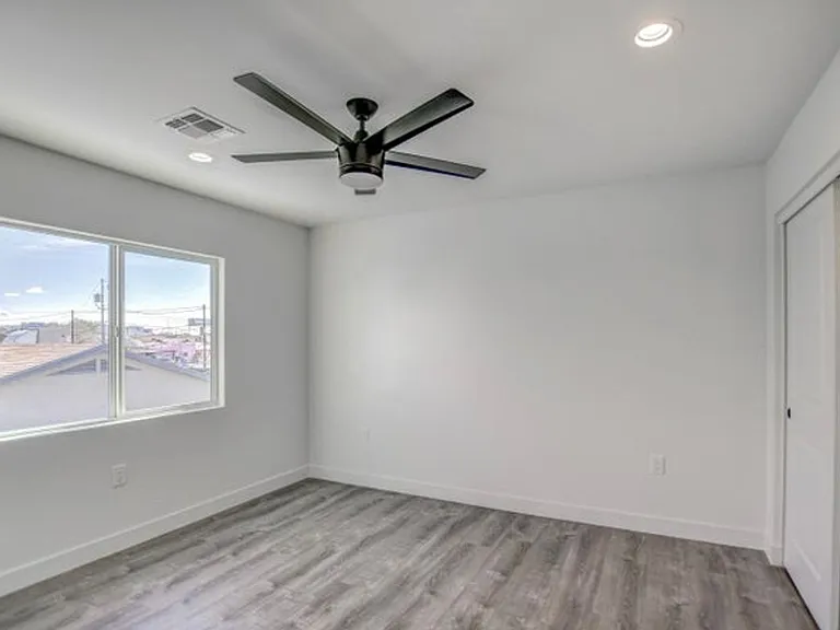 Versatile home in the heart of Phoenix — Photo 14