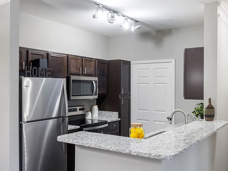 Lauren Ridge Apartment Homes — Photo 1