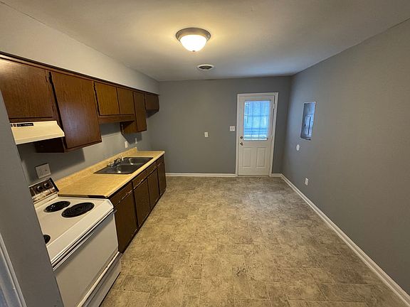3rd image of 2601-2603 Mallard Ct
