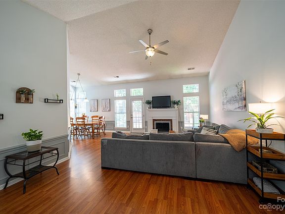 5th image of 8813 Cypress Forest Dr