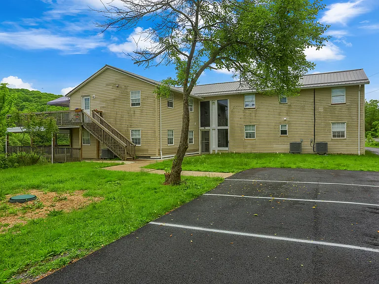 201 Kathleen Dr #2 — Photo 35