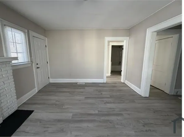 1621 N Hamilton St, High Point, NC 27262