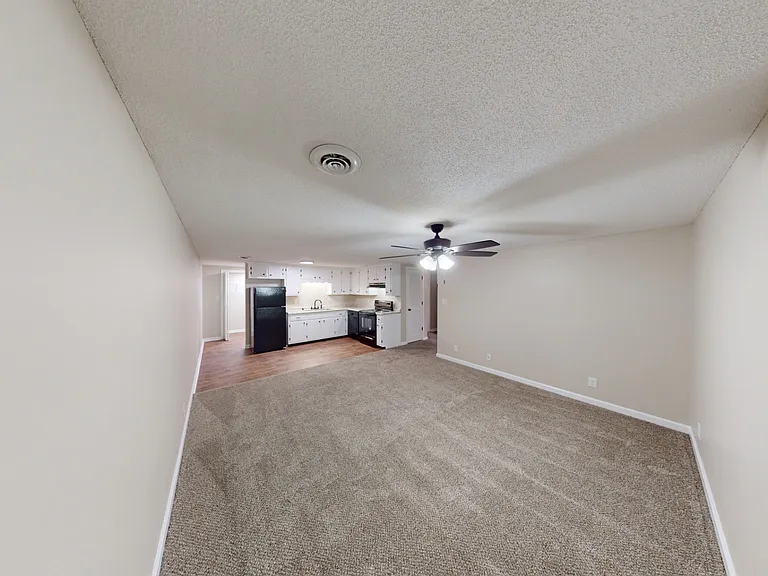 510 Hietts Ln #C — Photo 4