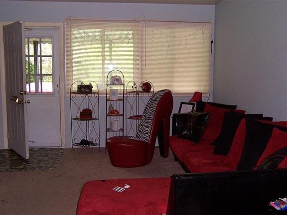 4th image of 2404 Westport Dr