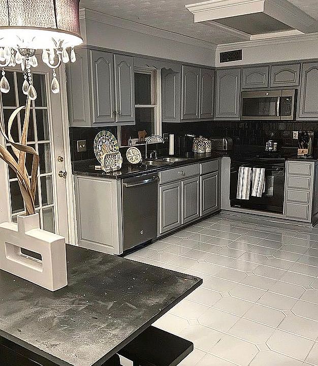 Newly Remodeled Kitchen