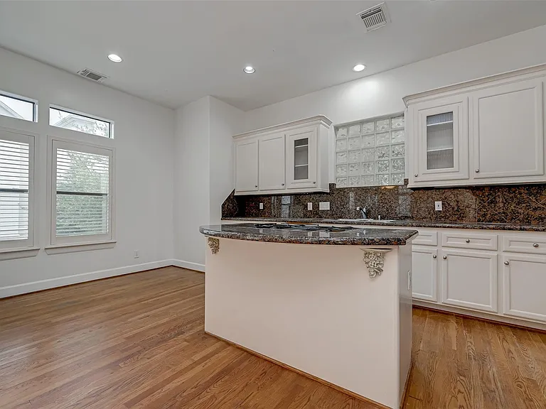 5410 Rose St — Photo 18