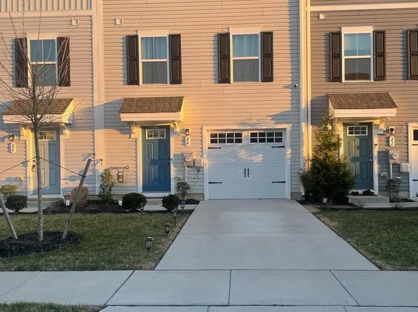 24 L Wendowski St, Beverly, NJ 08010